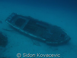 boat 40m deep
near iskand kosor (korcula) by Sidon Kovacevic 